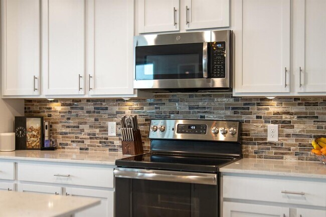 Building Photo - 910 Tidewater Shores Loop
