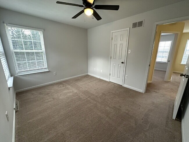 Building Photo - 4 Bedroom Colonial with 2-Car Garage in Westminster!