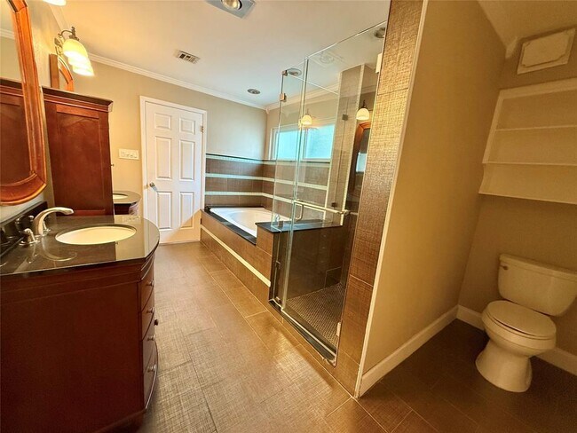 Building Photo - 12625 Memorial Dr