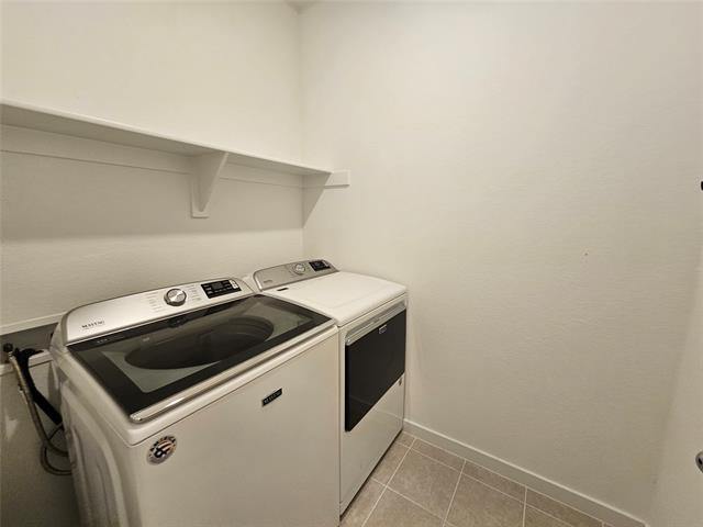 Building Photo - 3915 Chesapeake Ln