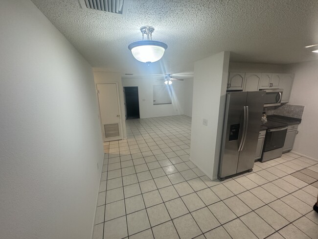 Building Photo - 6604 Pensacola Rd