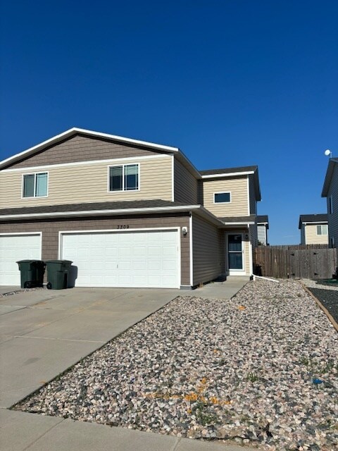 Building Photo - 3209 Decoy Ave