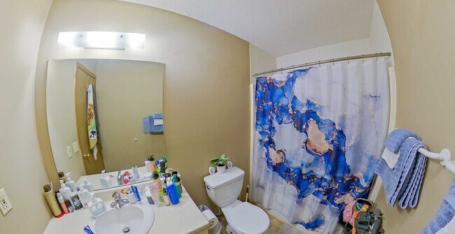 Building Photo - 3D Tour Available - 4 Bedroom + Washer & D...