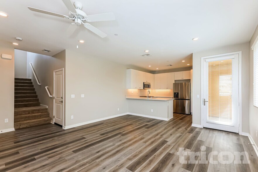 Building Photo - 28113 Cookhouse Ln