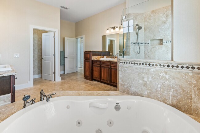 Building Photo - 681 Ocean Palm Way