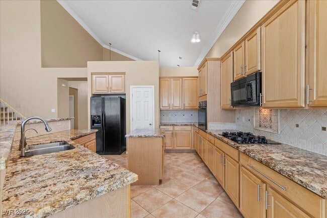 Building Photo - 5863 Gushing Spring Ave