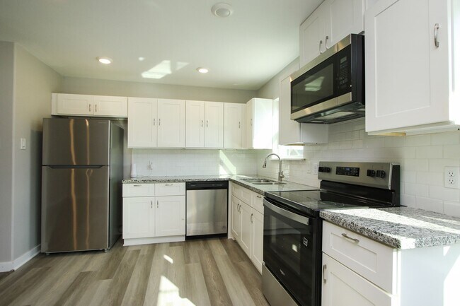 Building Photo - 5709 Breland St