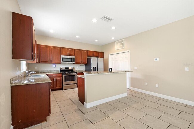 Building Photo - 1469 Salisbury Dr