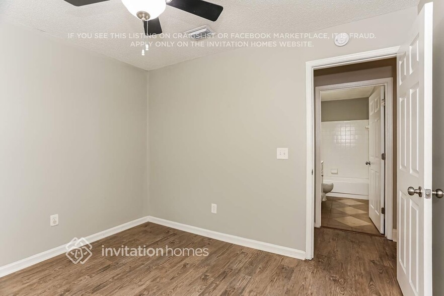 Building Photo - 8763 Hammond Forest Dr