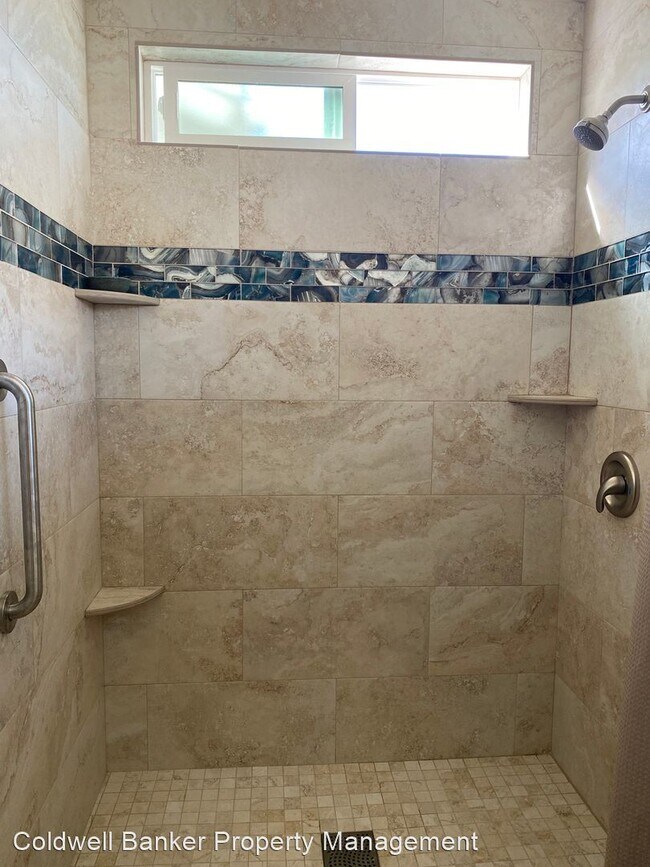 Building Photo - 2 br, 2 bath House - 75-252 Nani Kailua Dr...