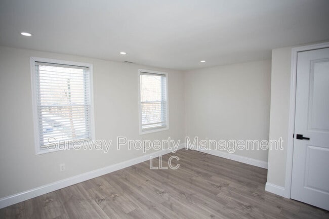 Building Photo - 200 Chestnut St