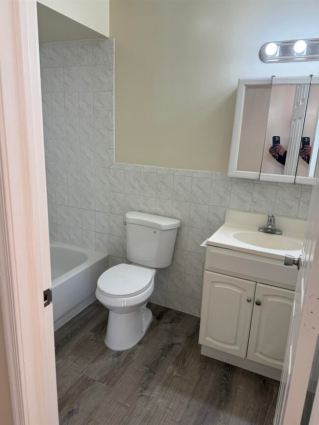 Building Photo - 99 Bidwell Ave