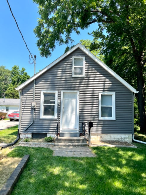 Building Photo - 327 28th Ave
