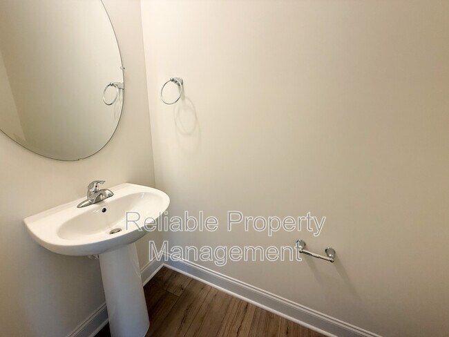 Building Photo - 32 Honeydew Wy