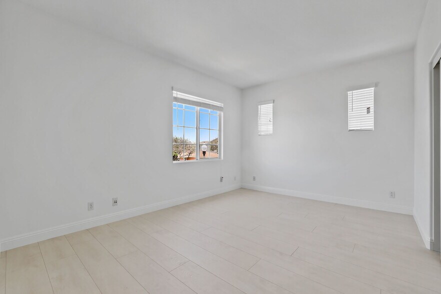Building Photo - 5142 Pearce Dr