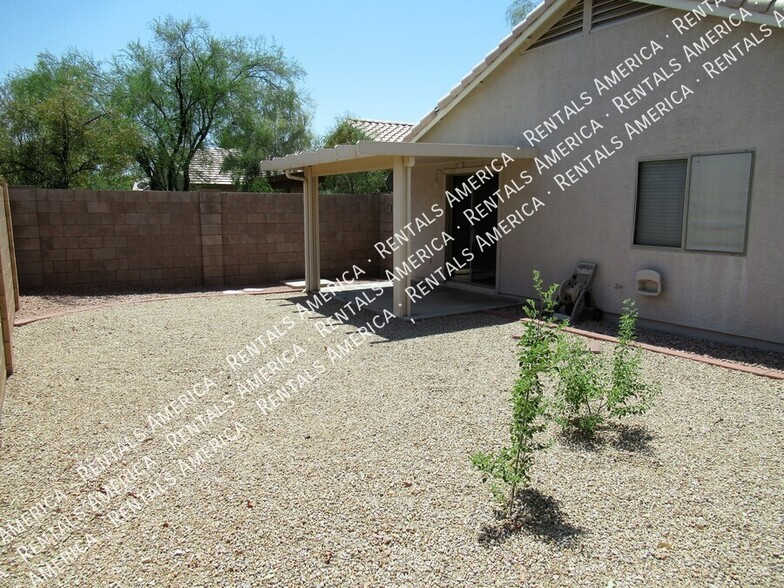 Building Photo - 16557 N 157th Ave
