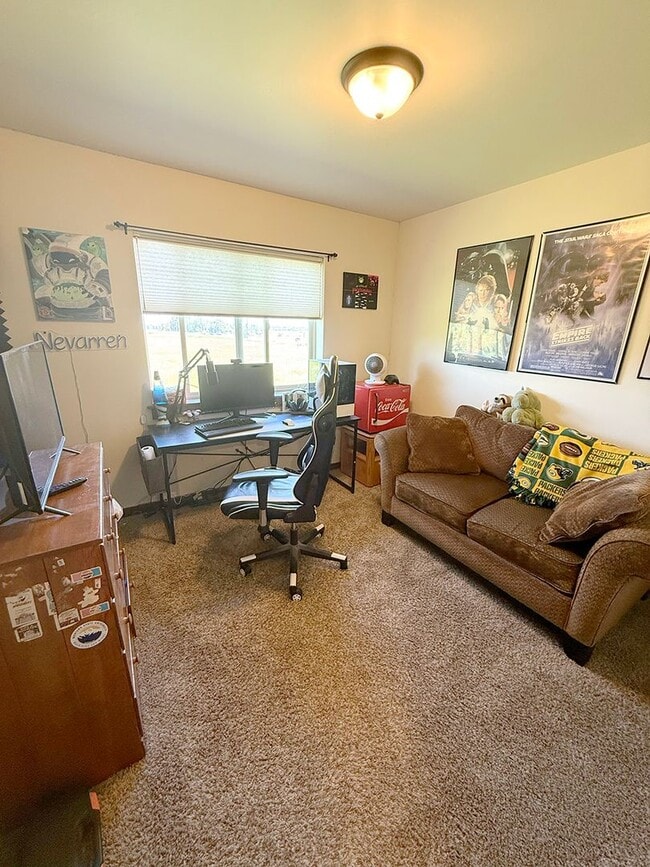 Building Photo - Southside Condo with Bridger Views
