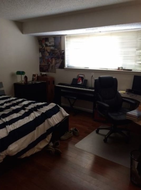 Building Photo - PRE LEASE: Large Updated 2 Bed 1.5 Bath Condo Close To Campus!