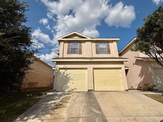 Building Photo - 10718 Mathom Landing