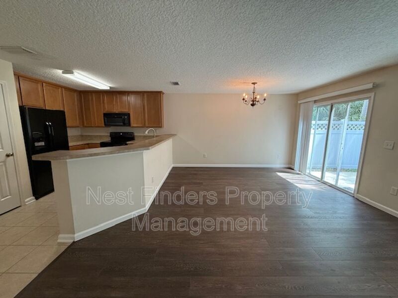 Building Photo - 808 S Black Cherry Dr