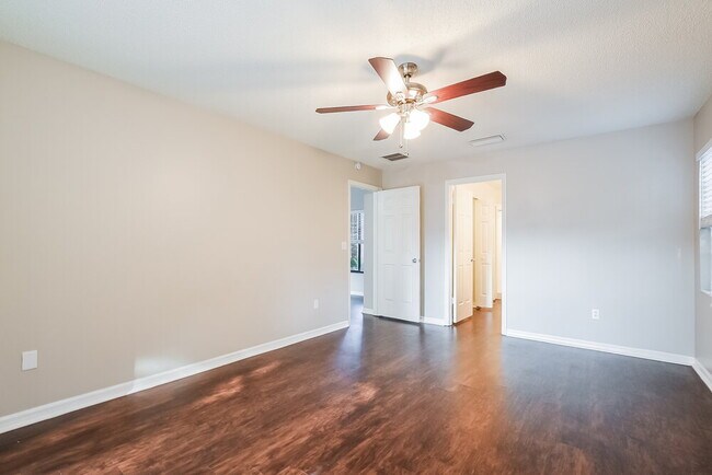 Building Photo - 1185 Newton Ct