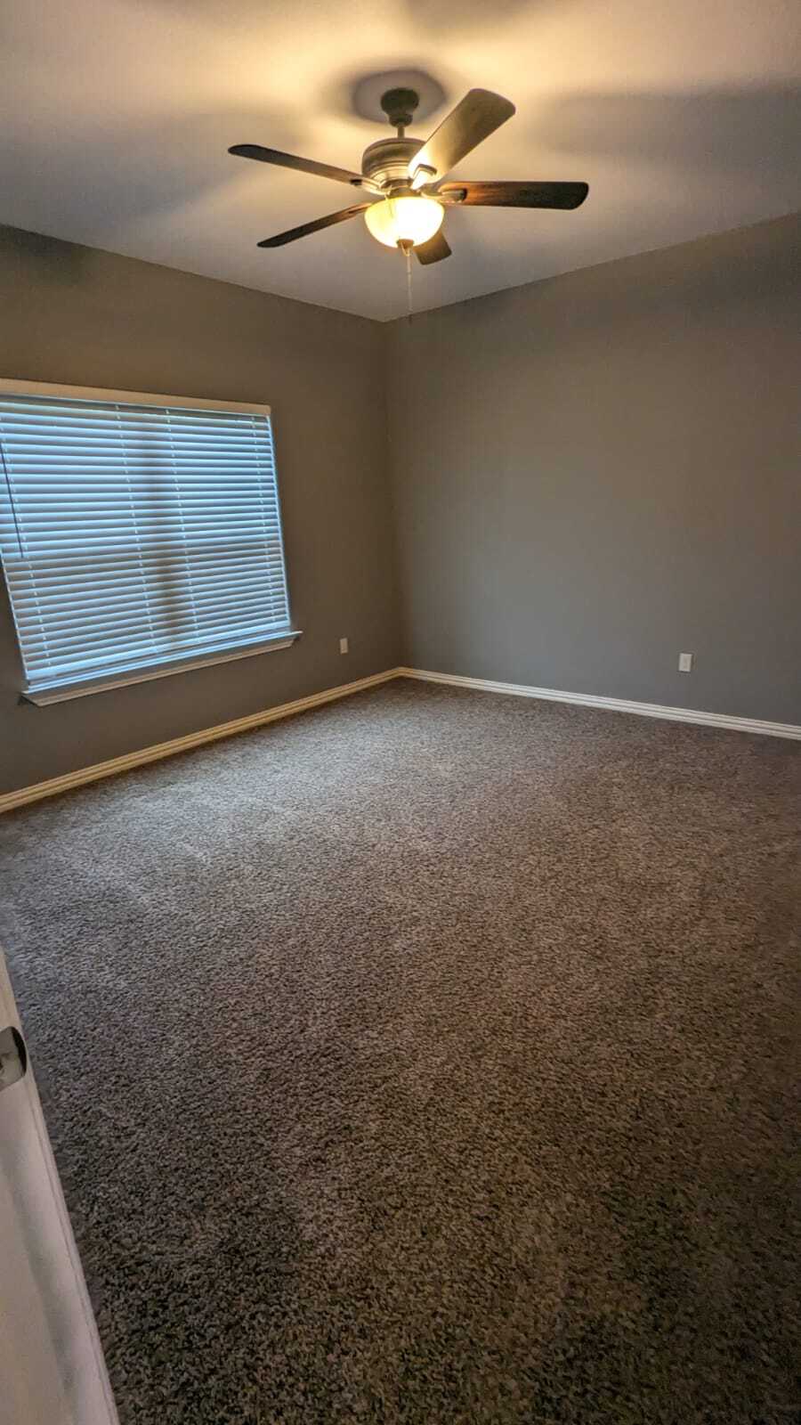 Building Photo - 1010 E Epstein St