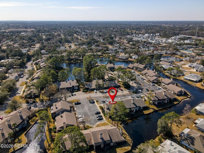 Building Photo - 225 Cranes Lake Dr