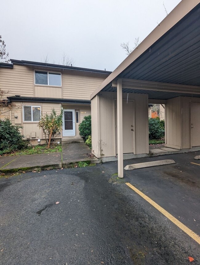 Building Photo - Beautiful 2-Bedroom, 1.5-Bath Condo. Landscaping included!