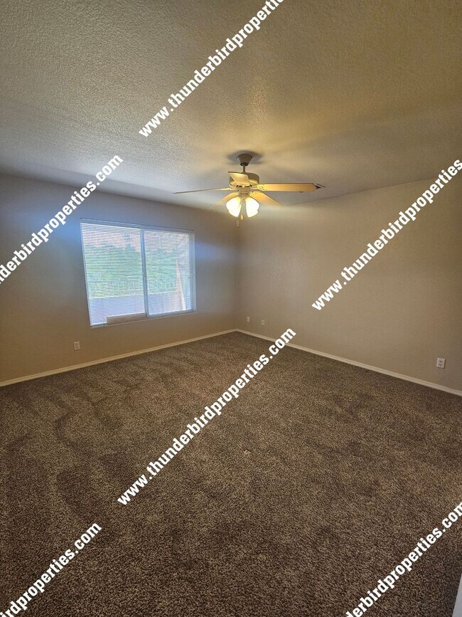 Building Photo - 5743 Valle Alegre Pl NW