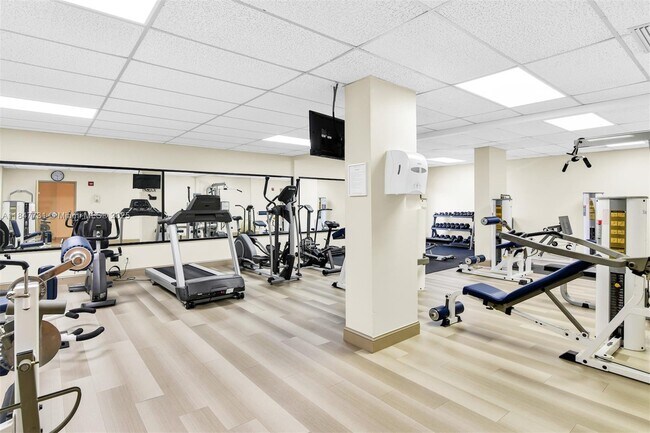 Building Photo - 2701 N Ocean Blvd