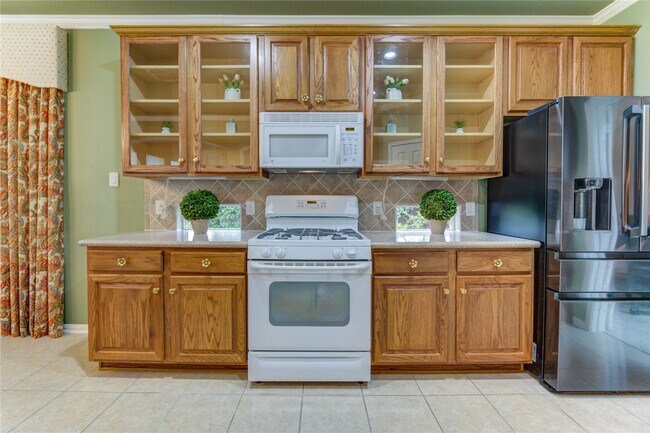 Building Photo - 27223 Camden Glen Ln