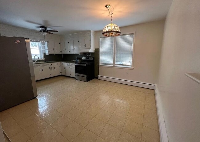 Building Photo - 202 N Grant St