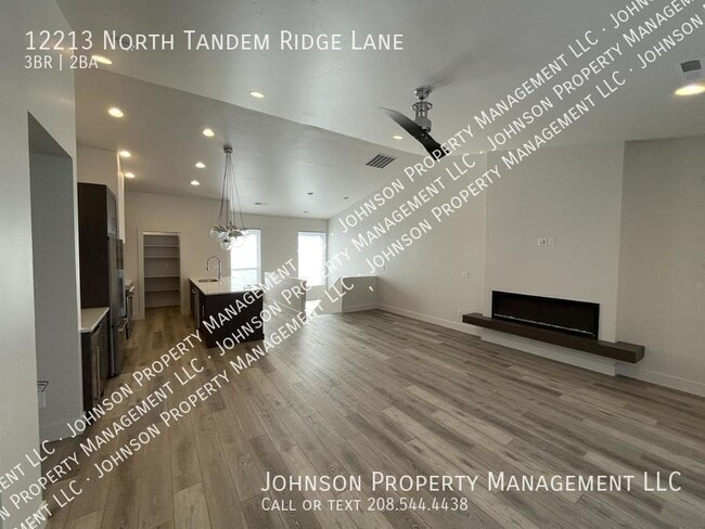 Building Photo - 12213 N Tandem Ridge Ln