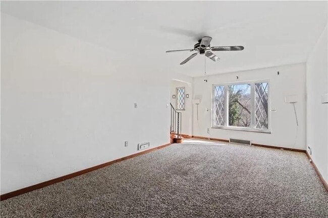 Building Photo - 149 Fairfax Rd