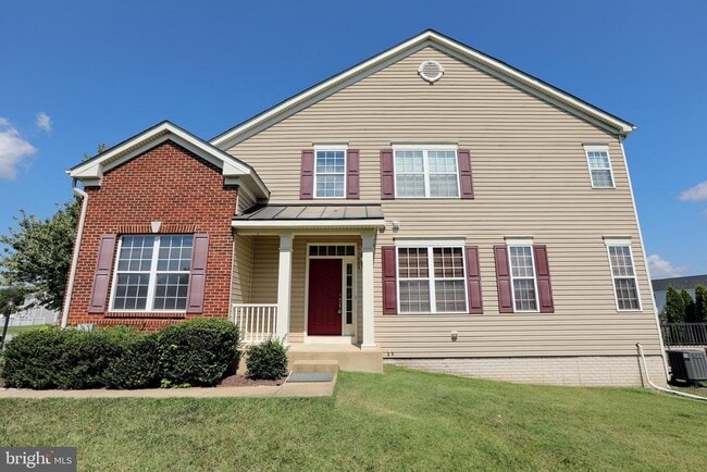 Building Photo - 1028 Llano Dr