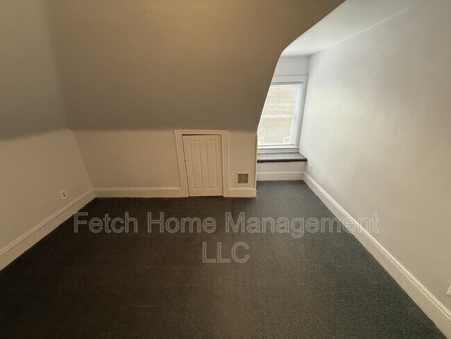 Building Photo - 125 E State St