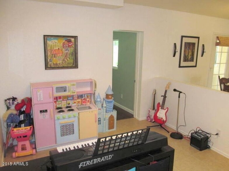 Mudroom - 2018 North 81st Place