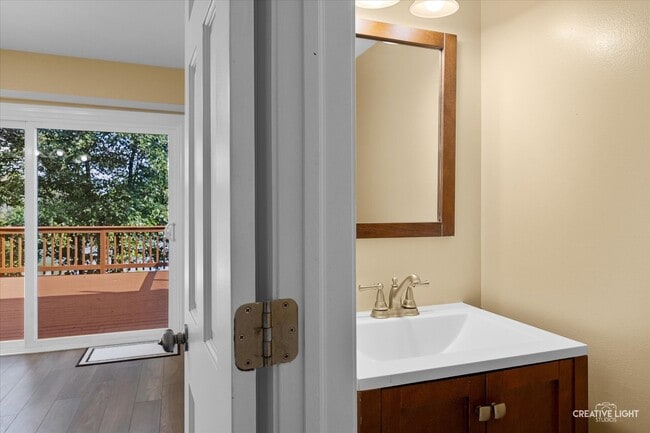Building Photo - 130 Park Ridge Ct