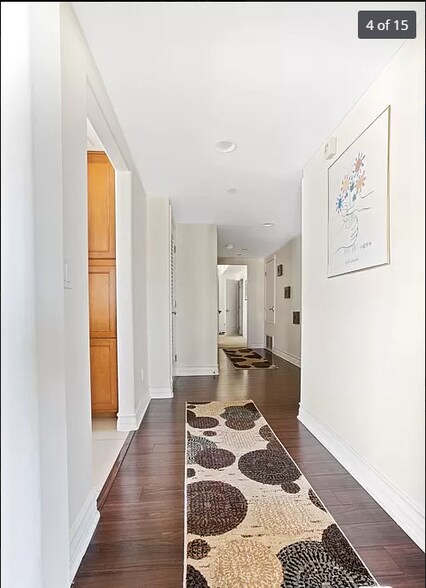 Building Photo - 936 N Hudson Ave