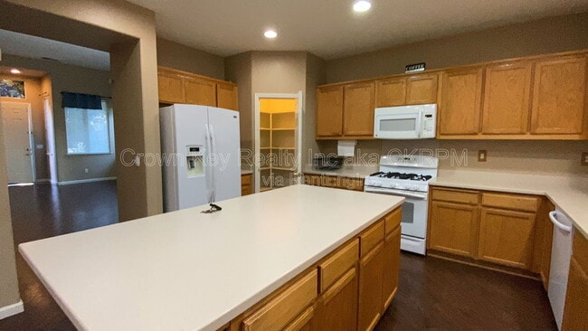 Building Photo - 4685 Dandelion Loop