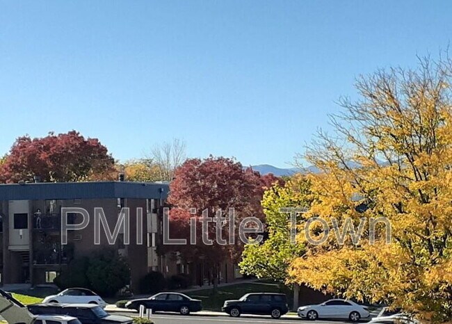 Building Photo - 5995 W Hampden Ave