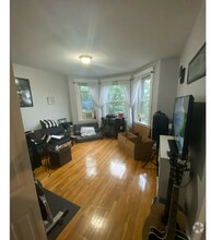 Building Photo - 368 Riverway