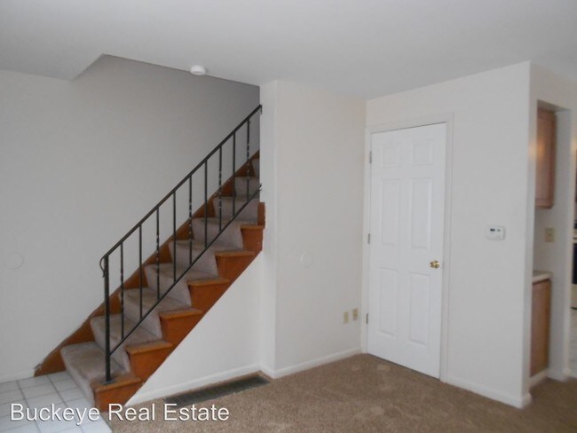 Building Photo - 106 E Lane Ave