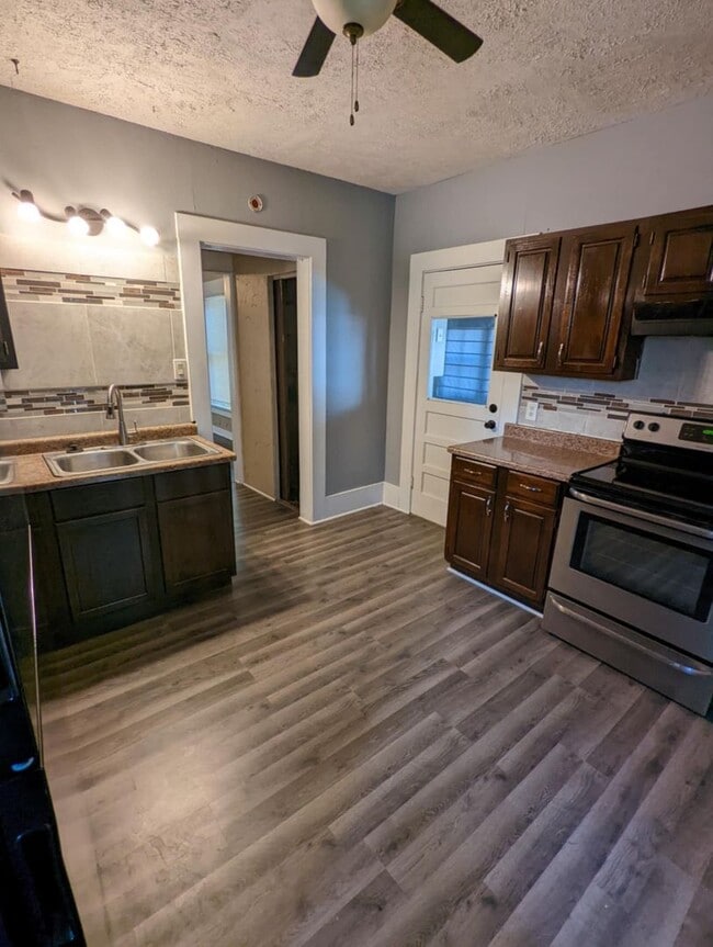 Building Photo - Charming 4-Bedroom Home Near Downtown & Kellogg