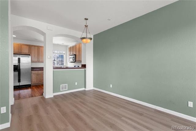 Building Photo - 775 N Roslyn St