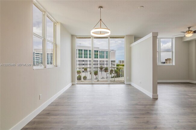 Building Photo - 1350 NW 8th Ct