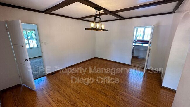 Building Photo - 2108 Alta Vista Dr