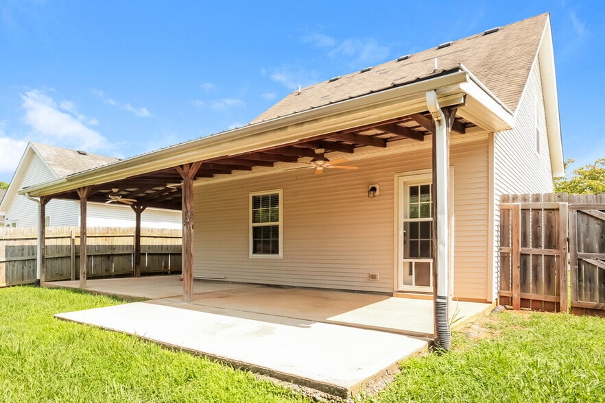 Building Photo - 4829 Nina Marie Ave