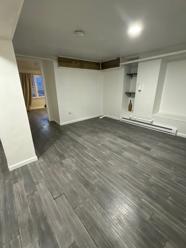 Building Photo - 110 Grace St