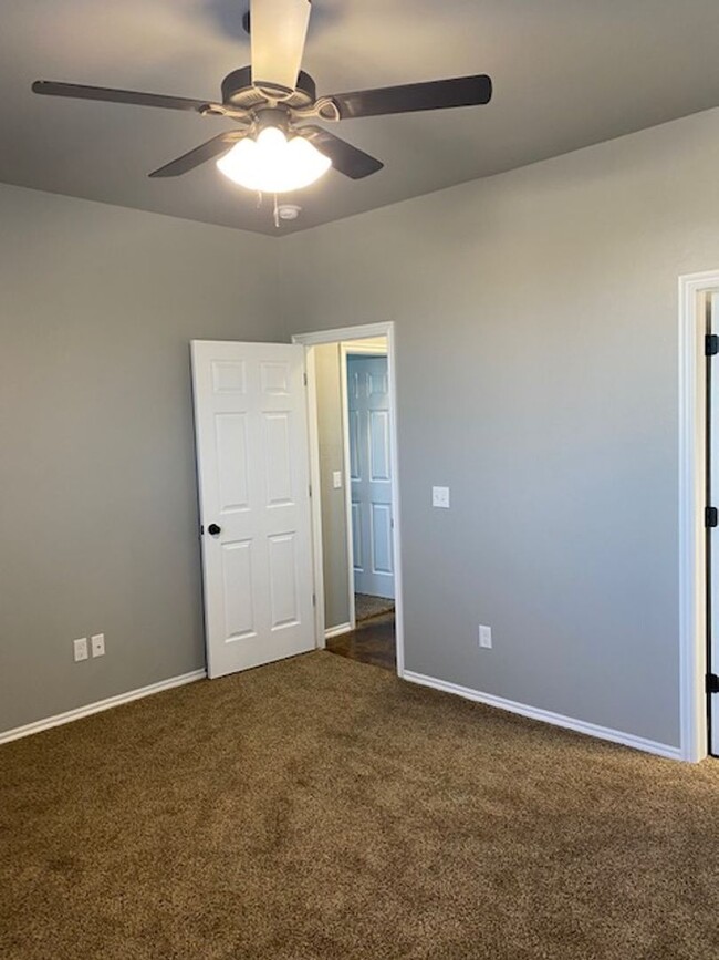 Building Photo - Brand new construction! 3br 2ba duplex wit...